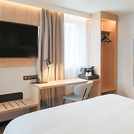 מלון Campanile Prime - Centre Gare 3*