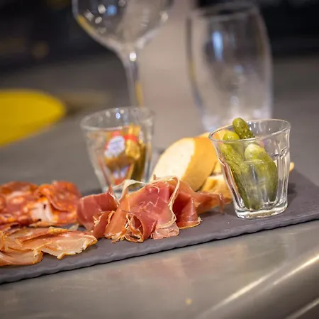 Campanile Centre - Gare Ντιζόν