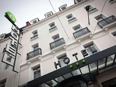 カンパニール サントル ギャール ホテル 3*