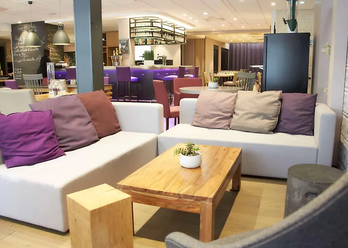 カンパニール サントル ギャール 3* ディジョン