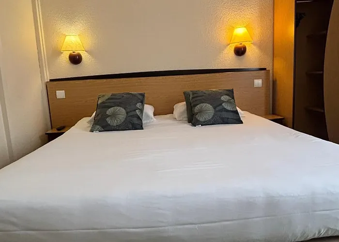 ホテル カンパニール サントル ギャール 3*