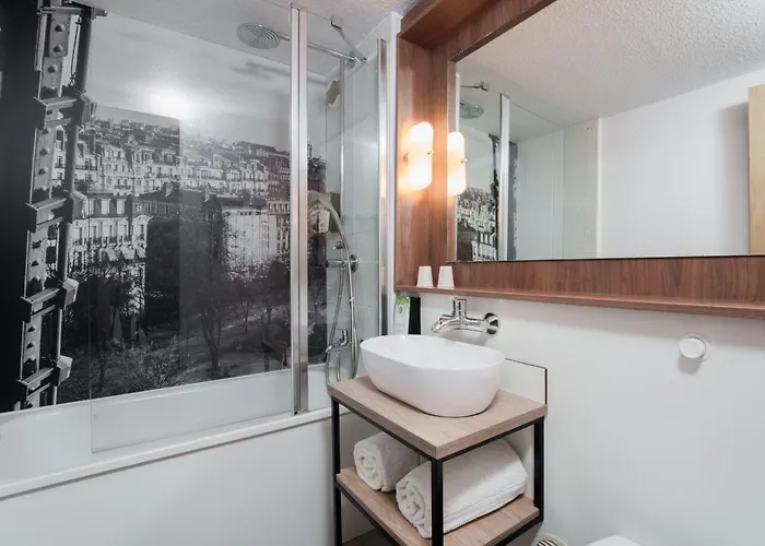 Campanile Centre - Gare Hotel Digione