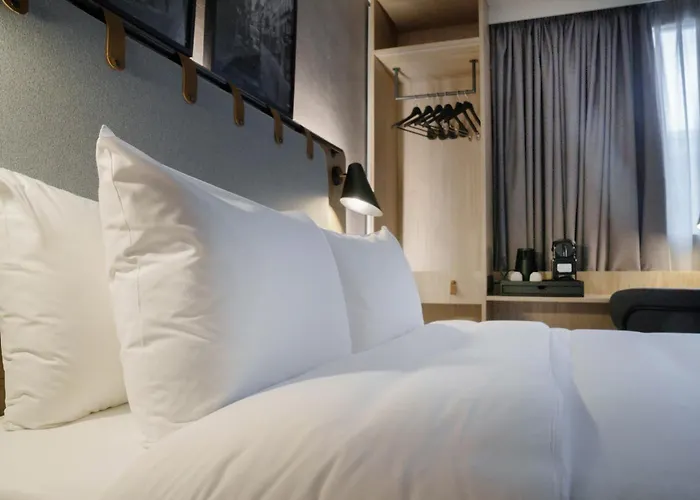 カンパニール サントル ギャール 3* ディジョン