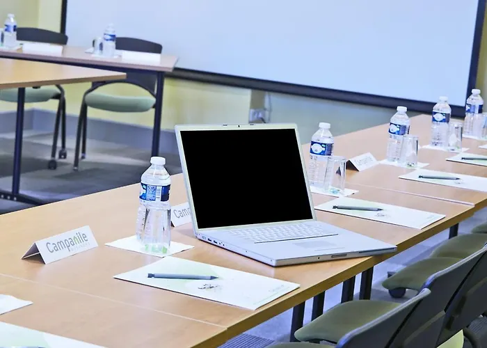 Campanile Centre - Gare Hotel Digione