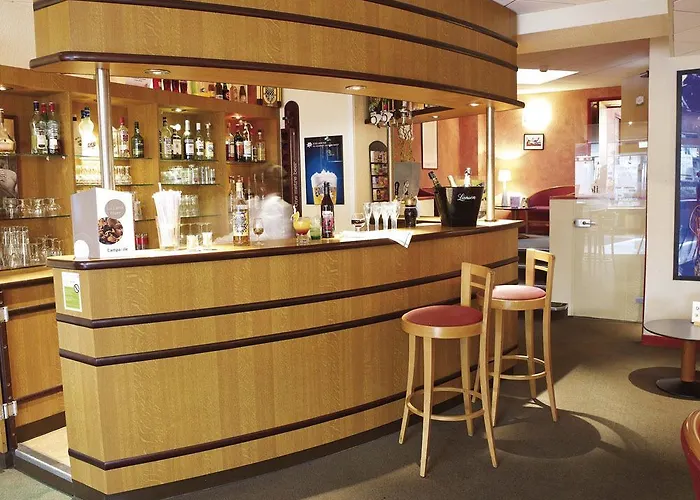 Hotel Campanile Centre - Gare Digione