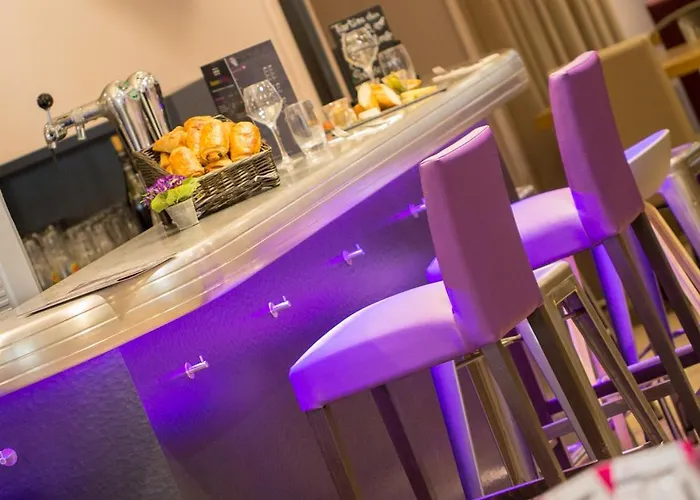 カンパニール サントル ギャール ホテル